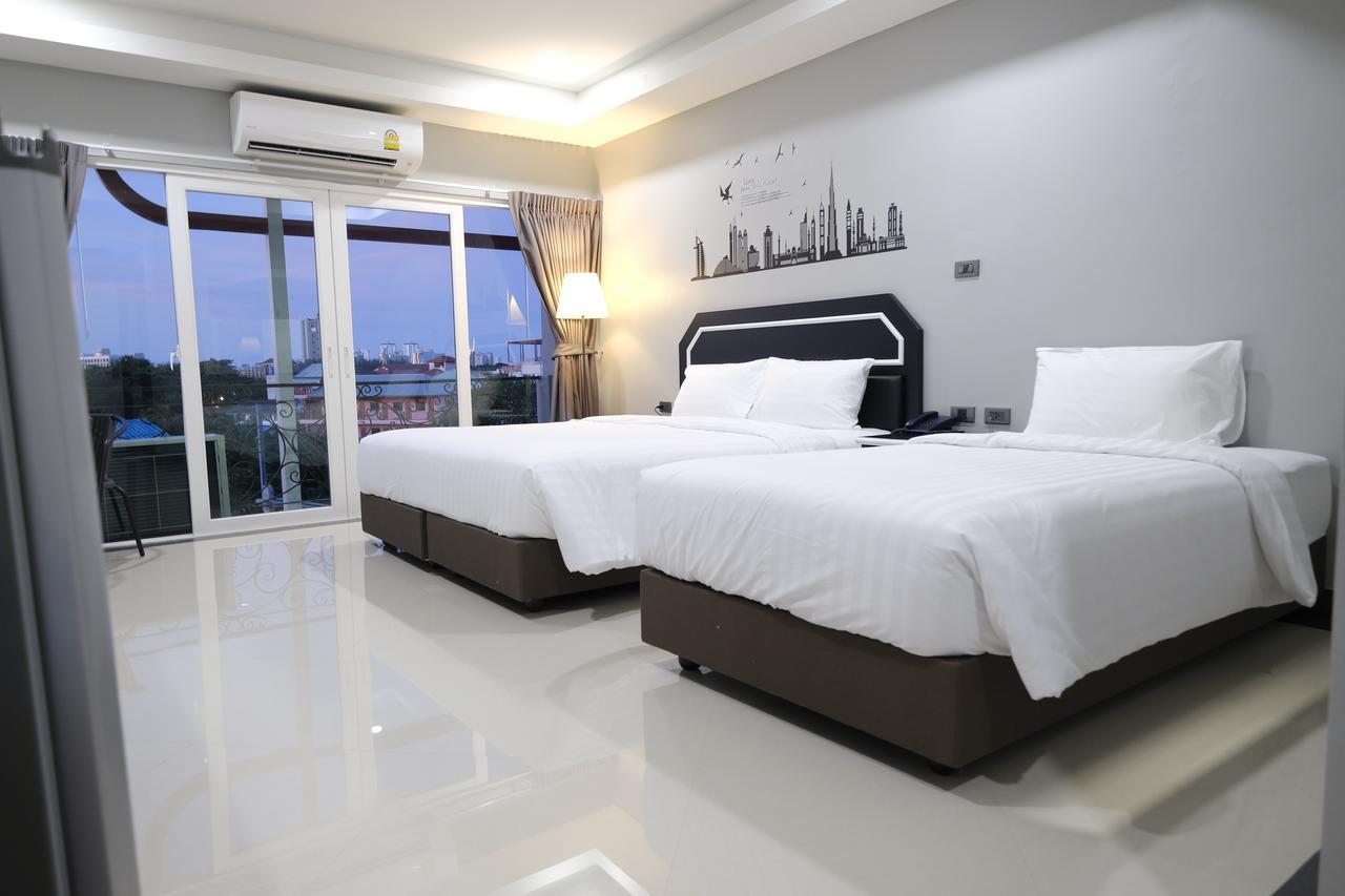 เดอะตังค์ Hotel Pattaya ภายนอก รูปภาพ